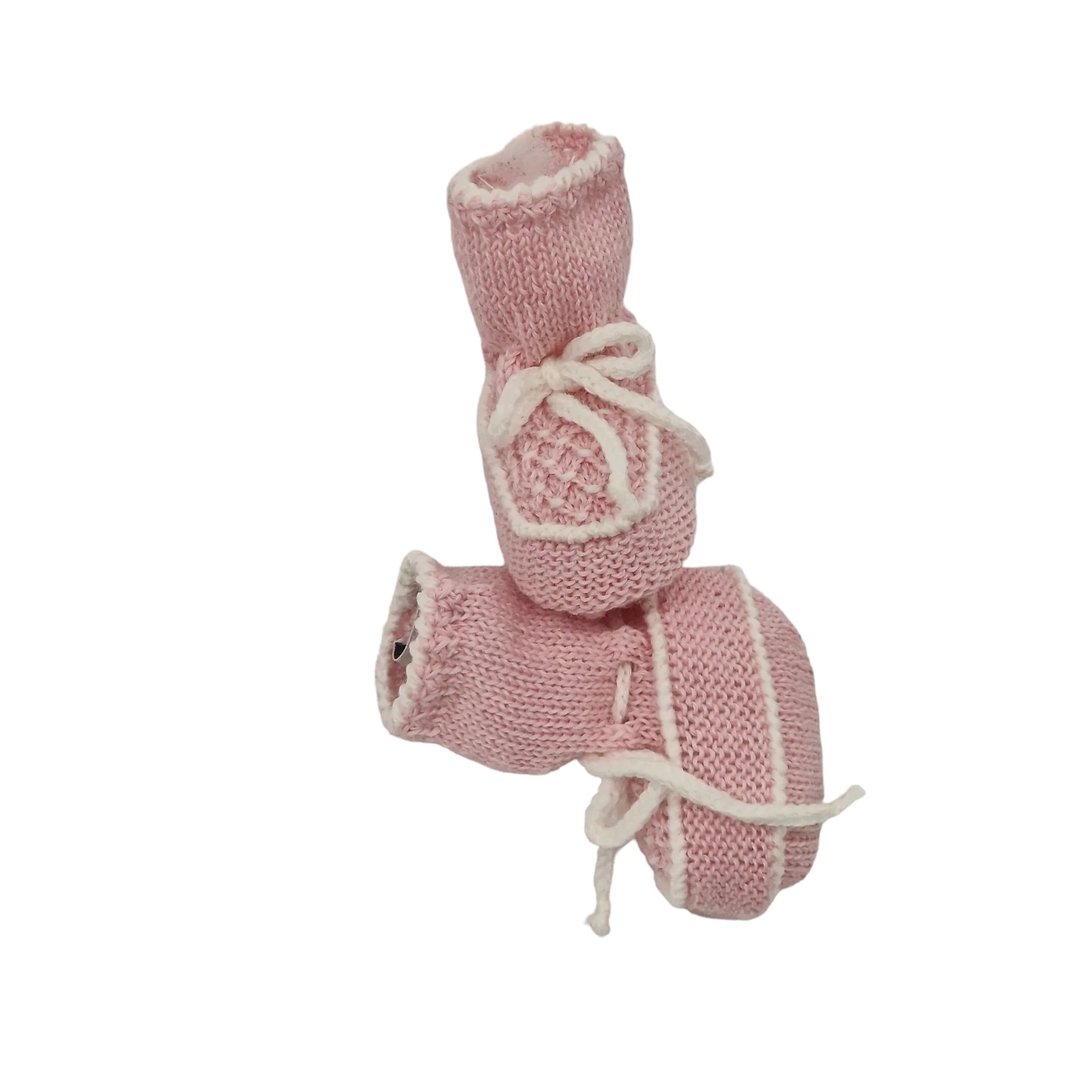 Tutina neonata 100% lana rosa con fiocco bianco e babbucce comprese - immagine 3