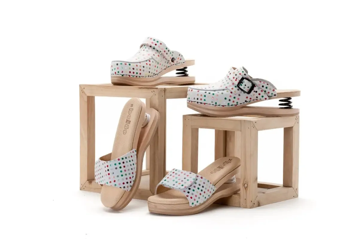 Zoccoli sanitari con molla Baldo 8-81 Pallini multicolor